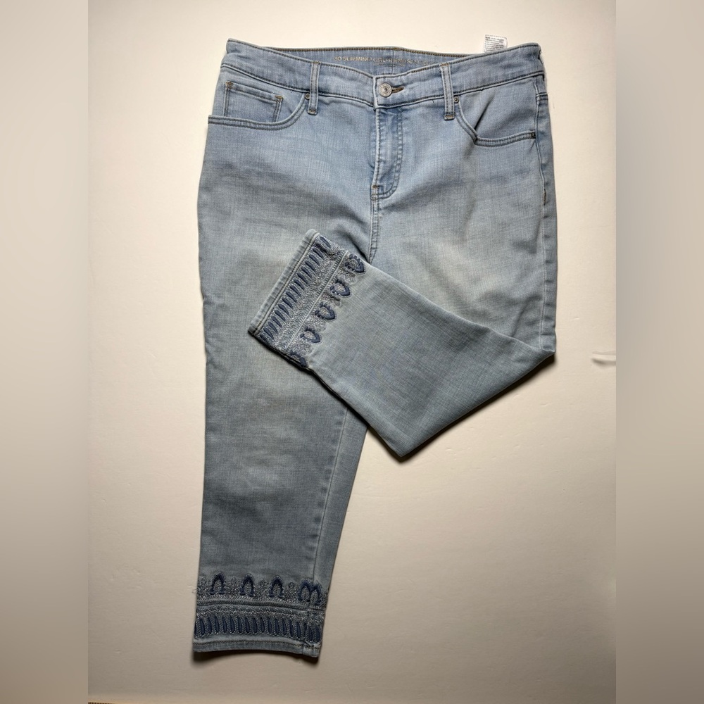 Chico's So Slimming Girlfriend Crop Jeans embroidered hem light wash. Size 8P.